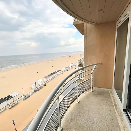 Daire Cozy One-bedroom With Sea View And Pool T50 *